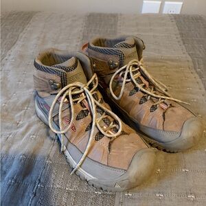 KEEN Hiking Boots